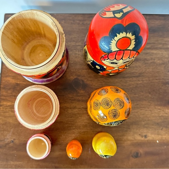 VINTAGE Soviet Union Wooden Russian Nesting Doll Set - Picture 5 of 7
